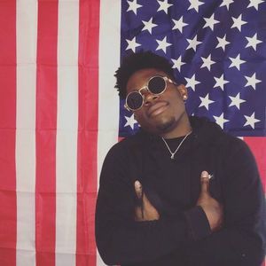 Meet your Posher, Levi